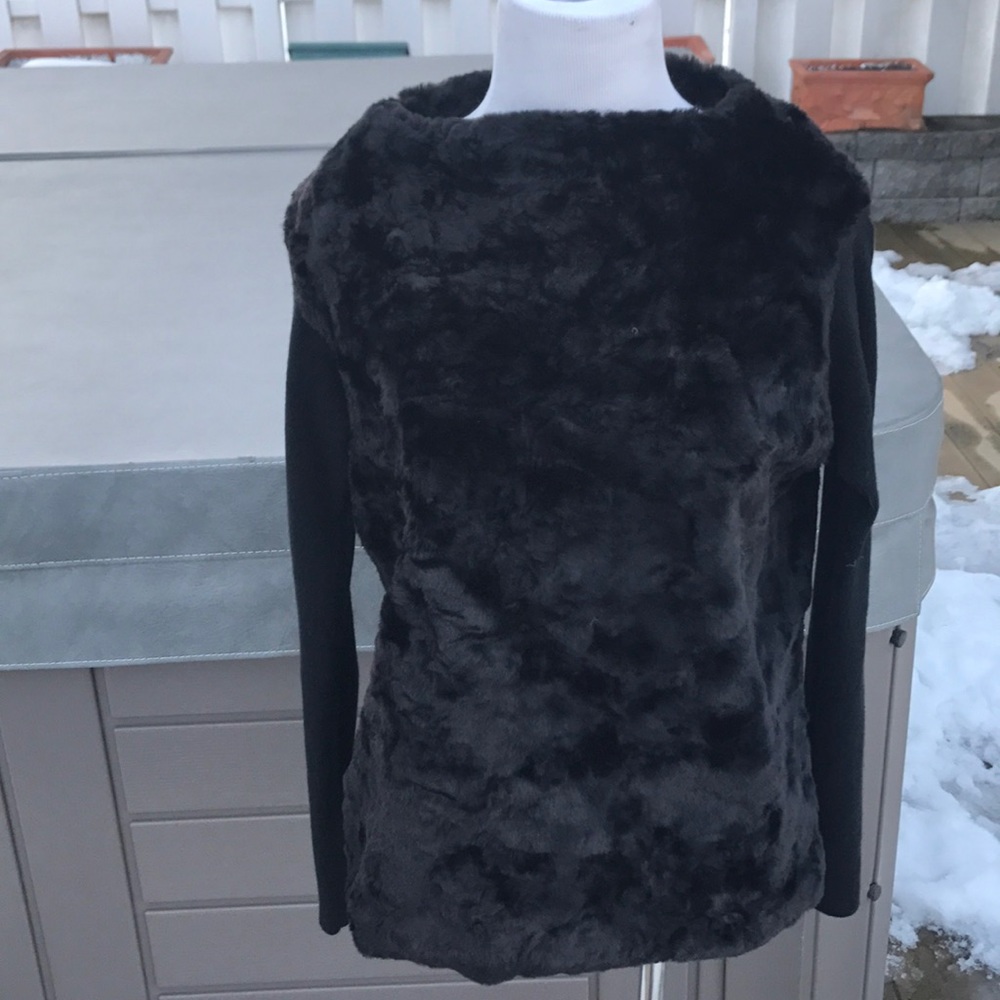 Zara amazing faux fur sweater in excellent